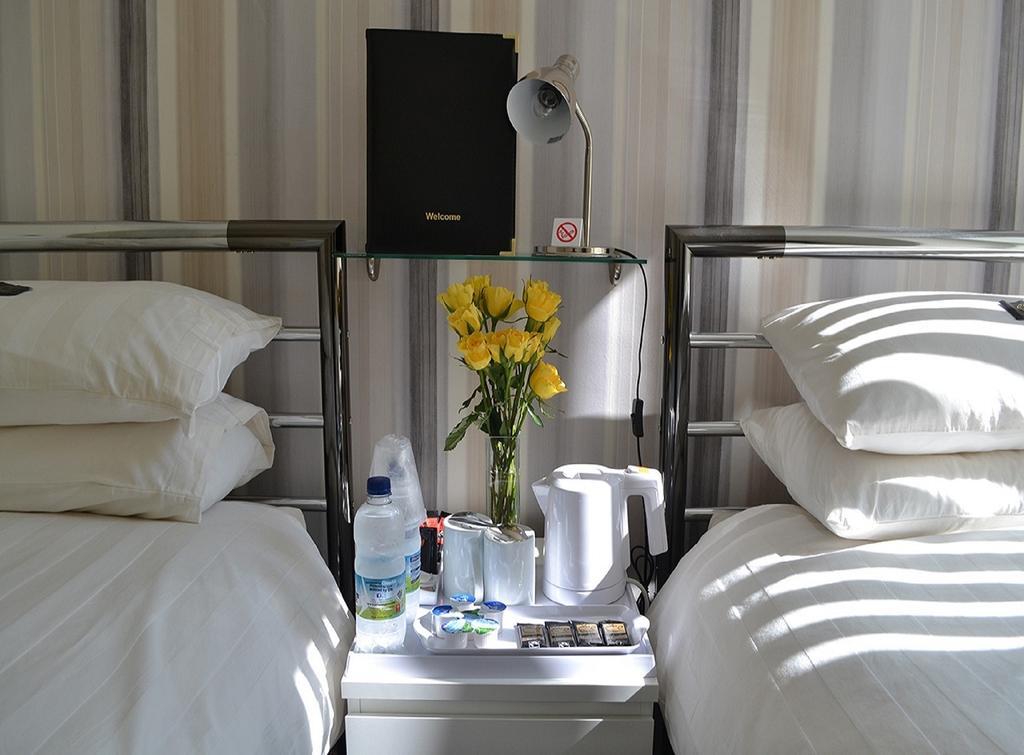 White Rose Guest House Tenby Ruang foto